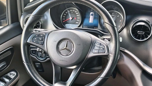 Mercedes-Benz V 300d 4MATIC Минивэн VIP Long (237 л.с.) Black фото 18
