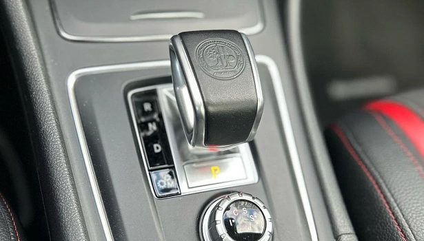 Mercedes-Benz AMG GLA 45 4MATIC Внедорожник Особая серия (381 л.с.) фото 40