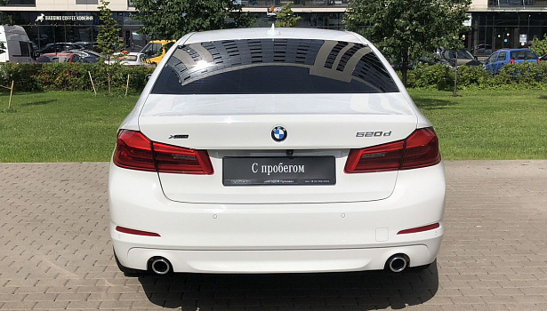 BMW 5 серии 520 d 4WD Седан (190 л.с.) фото 8