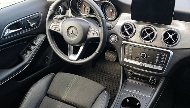 Mercedes-Benz GLA 250 4MATIC Внедорожник Urban Night Edition (211 л.с.) фото 18