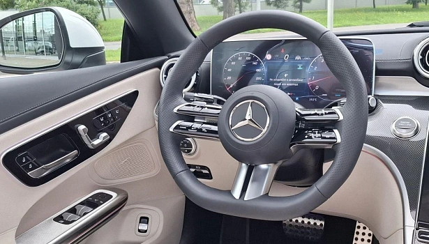Mercedes-Benz AMG CLE 2.0 Кабриолет (204 л.с.) фото 20