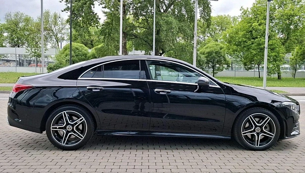 Mercedes-Benz CLA 250 4MATIC Купе Sport (224 л.с.) фото 7