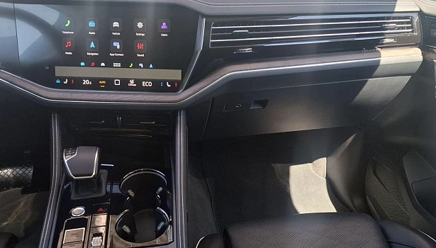 Volkswagen Touareg 3.0d 4WD Внедорожник Elegance (286 л.с.) фото 30