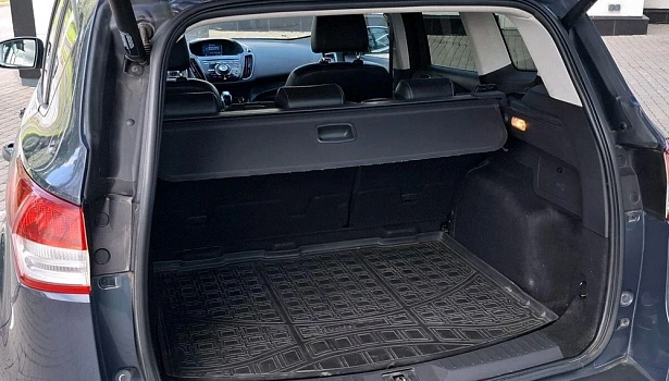 Ford Kuga 1.6 4WD Внедорожник Titanium (150 л.с.) фото 15