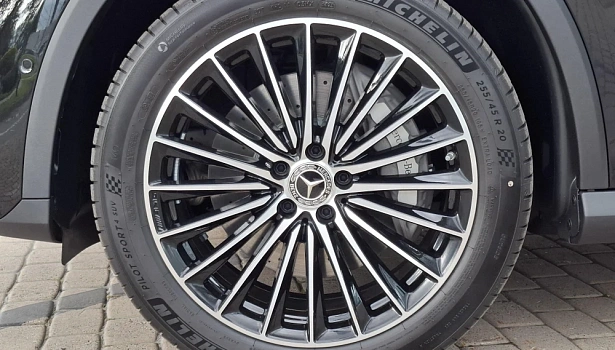 Mercedes-Benz GLC 2.0 4MATIC Внедорожник (258 л.с.) фото 22
