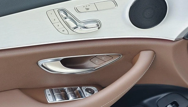 Mercedes-Benz E 250 Седан (211 л.с.) фото 22