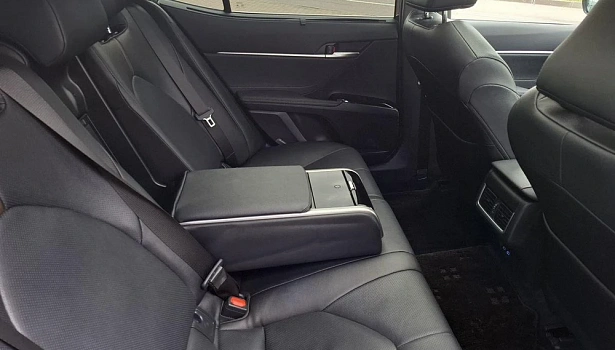 Toyota Camry 2.5 4WD Седан DeLuxe (209 л.с.) фото 15
