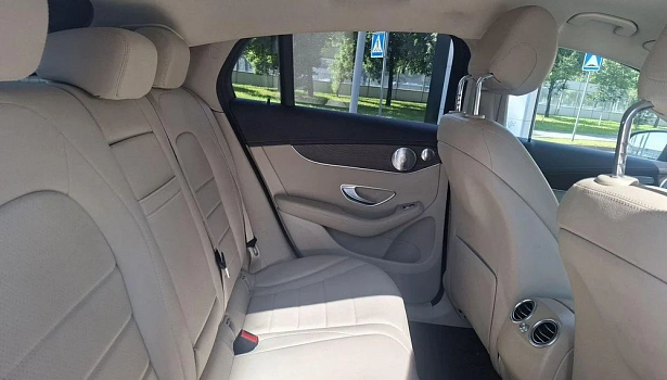 Mercedes-Benz GLC 250 d 4MATIC Внедорожник Sport (204 л.с.) фото 16