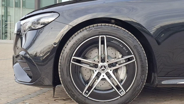 Mercedes-Benz E 2.0 4MATIC Седан E 300 4MATIC (258 л.с.) фото 9