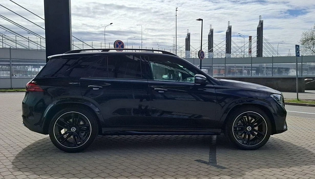 Mercedes-Benz GLE 300 d 4MATIC Внедорожник (269 л.с.) фото 6