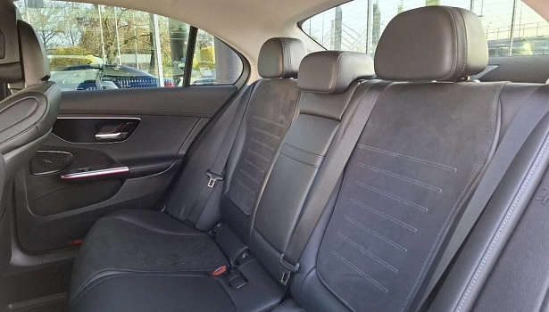 Mercedes-Benz C 200 4MATIC Седан Sport (197 л.с.) фото 13