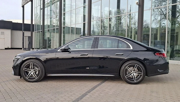 Mercedes-Benz E 2.0 4MATIC Седан E 300 4MATIC (258 л.с.) фото 7
