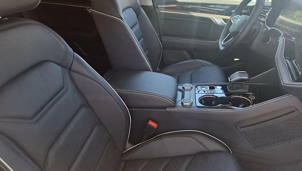 Volkswagen Touareg 3.0d 4WD Внедорожник Elegance (286 л.с.) фото 12