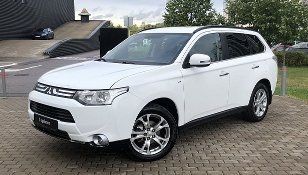 Mitsubishi Outlander 3.0 4WD Внедорожник Ultimate (230 л.с.) фото 1