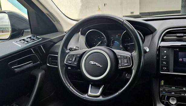 Jaguar F-Pace 2.0d 4WD Внедорожник Prestige (180 л.с.) фото 24