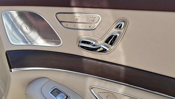 Mercedes-Benz S 560 4MATIC Седан (469 л.с.) фото 30