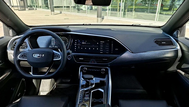 Geely Tugella 2.0 4WD Внедорожник Luxury (200 л.с.) фото 8