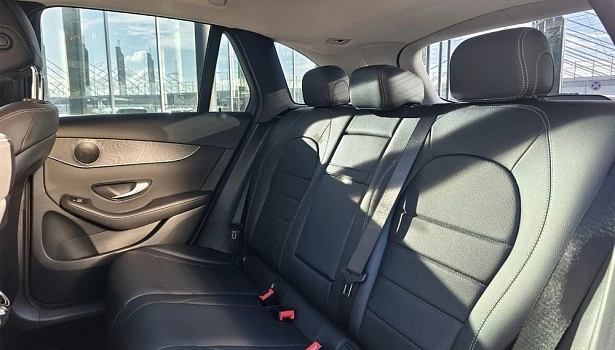 Mercedes-Benz GLC 250 4MATIC Внедорожник Особая серия (211 л.с.) фото 14