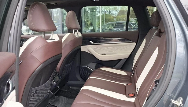 Geely Monjaro 2.0 4WD Внедорожник Flagship (2023) (238 л.с.) фото 13