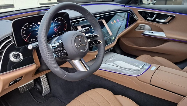 Mercedes-Benz E 2.0 4MATIC Седан E 300 4MATIC (258 л.с.) фото 10