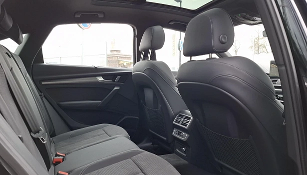 Audi Q5 Sportback 2.0hyb 4WD Внедорожник (299 л.с.) фото 13