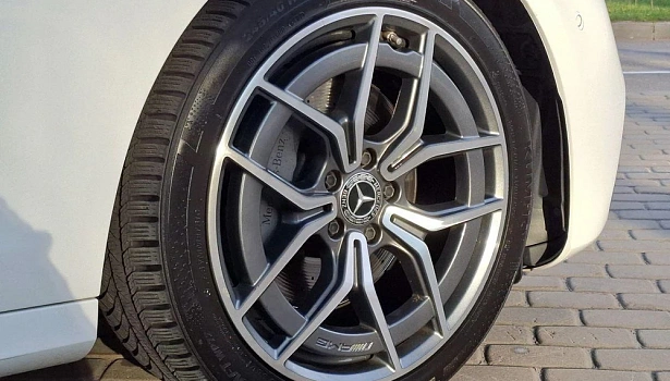 Mercedes-Benz E 220 d 4MATIC Седан Sport (194 л.с.) фото 16