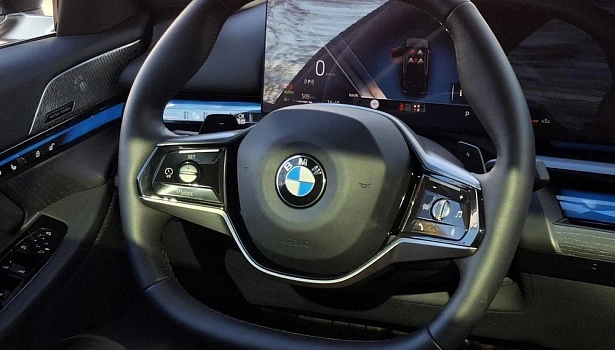 BMW 5 серии 2.0 4WD Седан M Sport (258 л.с.) фото 27