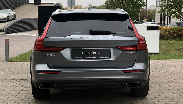 Volvo V60 2.0 4WD Универсал (250 л.с.) фото 8