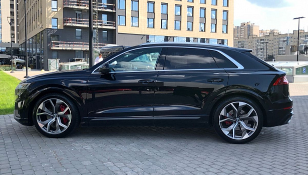 Audi Q8 3.0d 4WD Внедорожник (286 л.с.) фото 3