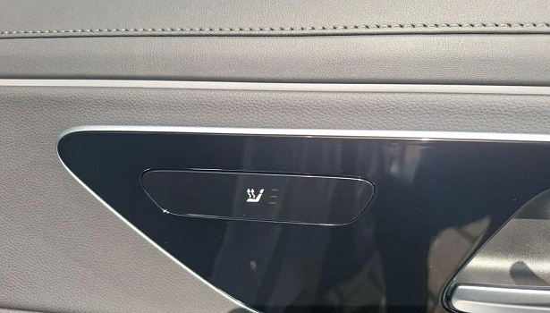 Mercedes-Benz E 2.0d 4MATIC Седан (197 л.с.) фото 25