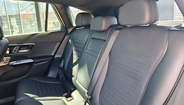 Mercedes-Benz GLC 2.0 4MATIC Внедорожник (258 л.с.) фото 13
