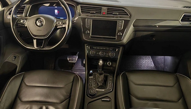 Volkswagen Tiguan 2.0d 4WD Внедорожник Highline (150 л.с.) фото 3