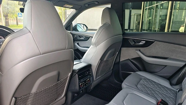Audi Q8 3.0d 4WD Внедорожник Design (249 л.с.) фото 13