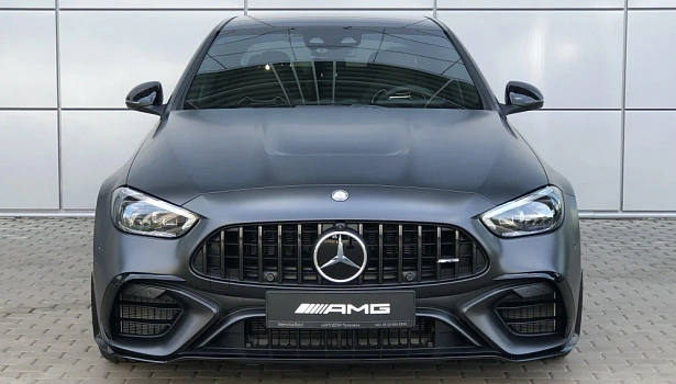 Mercedes-Benz AMG C63 S E Performance 4MATIC Седан (680 л.с.) Серый Графит GRAPHIT Grau Матовый фото 5