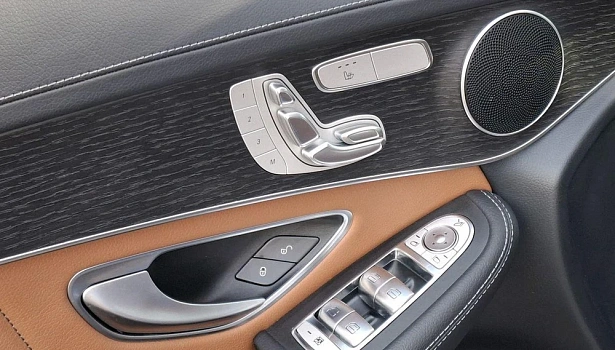 Mercedes-Benz GLC 300 d 4MATIC Внедорожник Sport (245 л.с.) фото 12