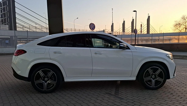 Mercedes-Benz GLE 300 d 4MATIC Внедорожник (269 л.с.) фото 7