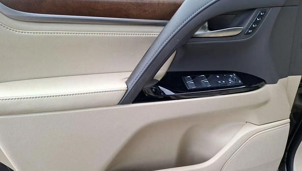 Lexus LX 5.7 4WD Внедорожник Superior (367 л.с.) фото 19