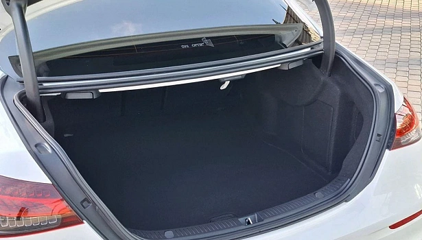 Mercedes-Benz E 220 d 4MATIC Седан Sport (194 л.с.) фото 15