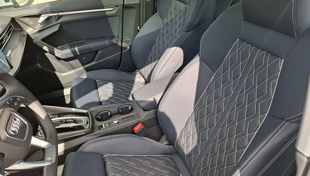 Audi A3 1.5 4WD Хэтчбек (160 л.с.) фото 10