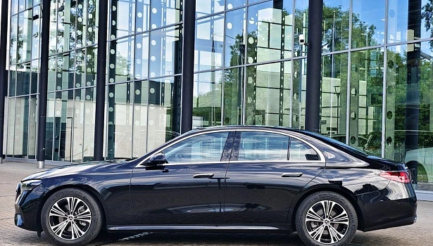 Mercedes-Benz E 2.0 Седан (204 л.с.) фото 3