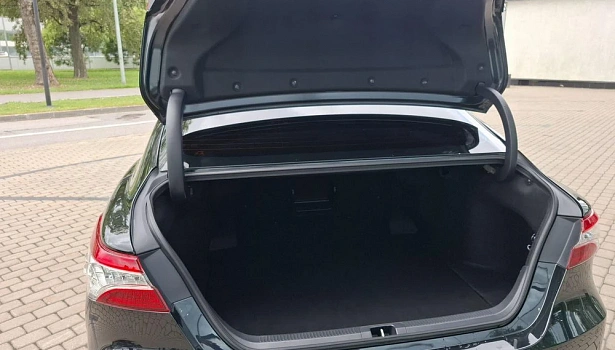 Toyota Camry 2.5 4WD Седан DeLuxe (209 л.с.) фото 16