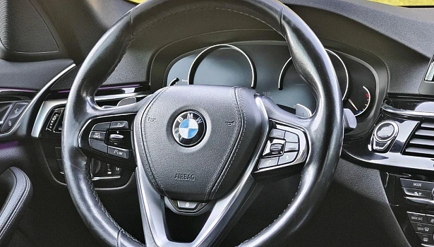 BMW 5 серии 520 d 4WD Седан Sport Line (190 л.с.) фото 19