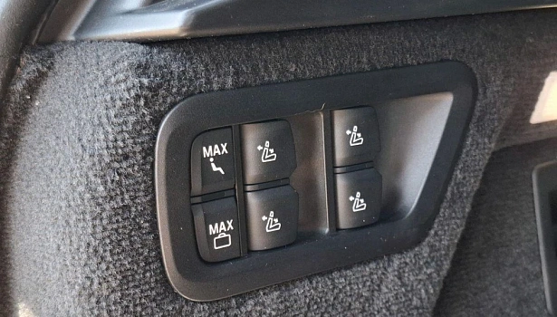 BMW X7 3.0d 4WD Внедорожник (400 л.с.) фото 26