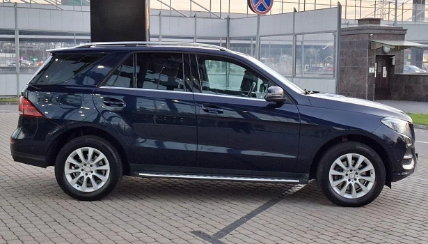 Mercedes-Benz GLE 300 4MATIC Внедорожник Особая серия (249 л.с.) фото 7