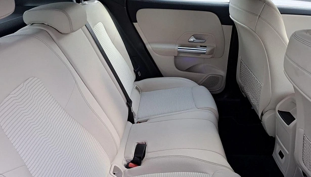 Mercedes-Benz GLA 200 Внедорожник Progressive (150 л.с.) фото 14