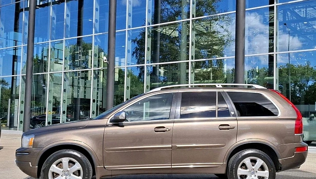 Volvo XC90 2.5 4WD Внедорожник (5 мест) (210 л.с.) фото 3