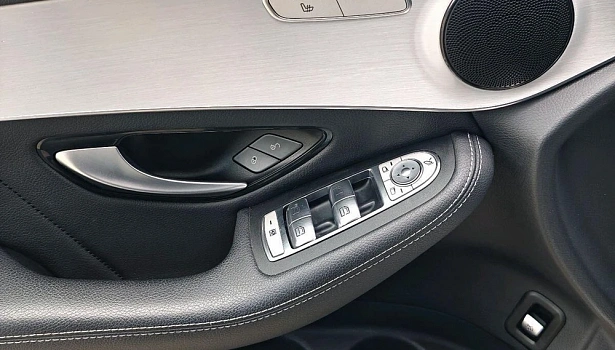 Mercedes-Benz GLC 300 d 4MATIC Внедорожник Sport (245 л.с.) фото 21