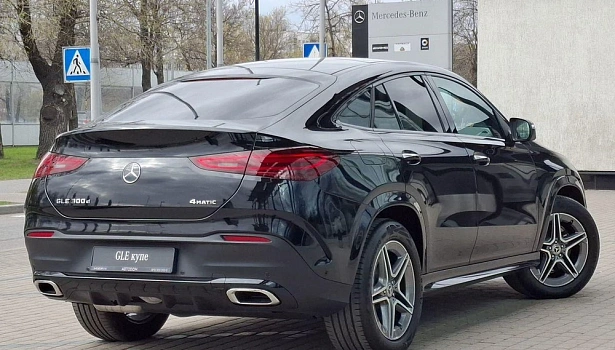 Mercedes-Benz GLE 300 d 4MATIC Внедорожник (269 л.с.) фото 6