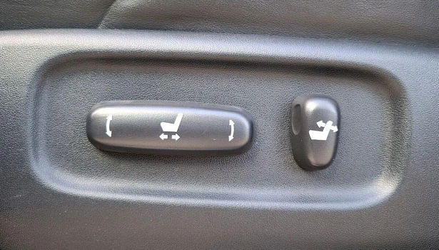 Toyota Land Cruiser 4.5d 4WD Внедорожник Люкс Safety (5 мест) (249 л.с.) фото 16