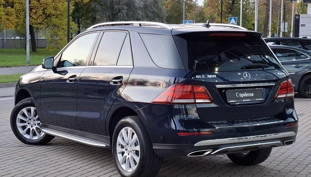 Mercedes-Benz GLE 300 4MATIC Внедорожник Особая серия (249 л.с.) фото 4